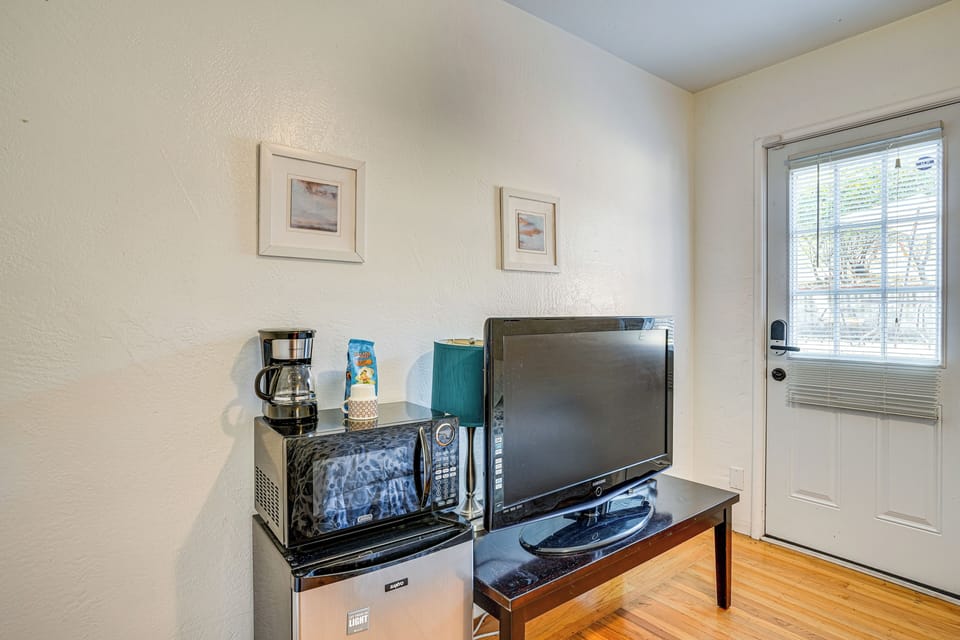 Apartment (0 Bedroom) | Interior
