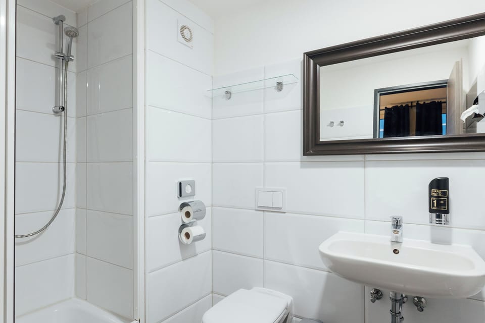 Hand-held showerhead