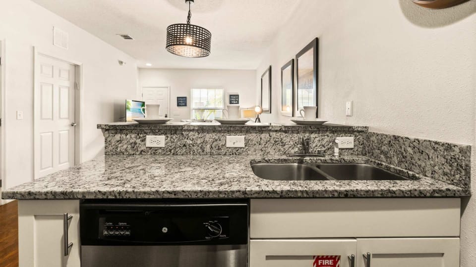 House | 3 bedrooms, high-speed internet