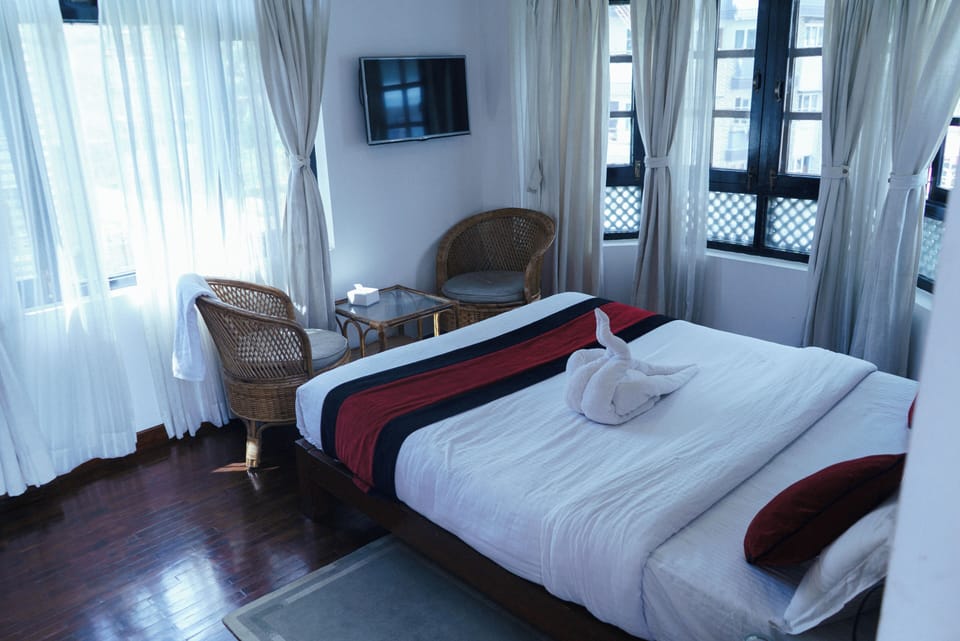 Deluxe Double Room, 1 King Bed, Hill View | Desk, laptop workspace, free WiFi