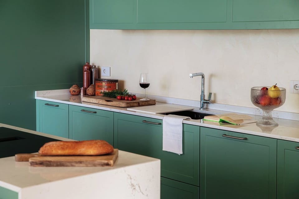 Villa, Lake View | Private kitchen | Full-size fridge, microwave, oven, stovetop