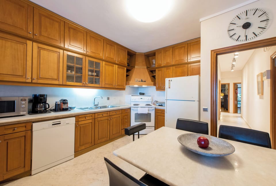 Apartment, 3 Bedrooms, Balcony, City View | Private kitchen | Coffee/tea maker, electric kettle