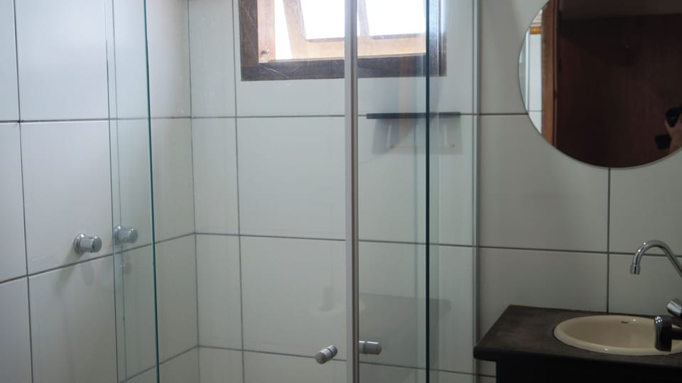 Superior Room | Bathroom | Shower, towels, soap, shampoo