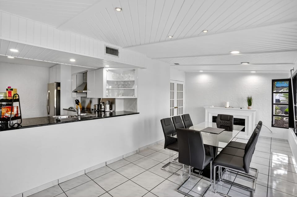 Superior House, Canal View | Dining room