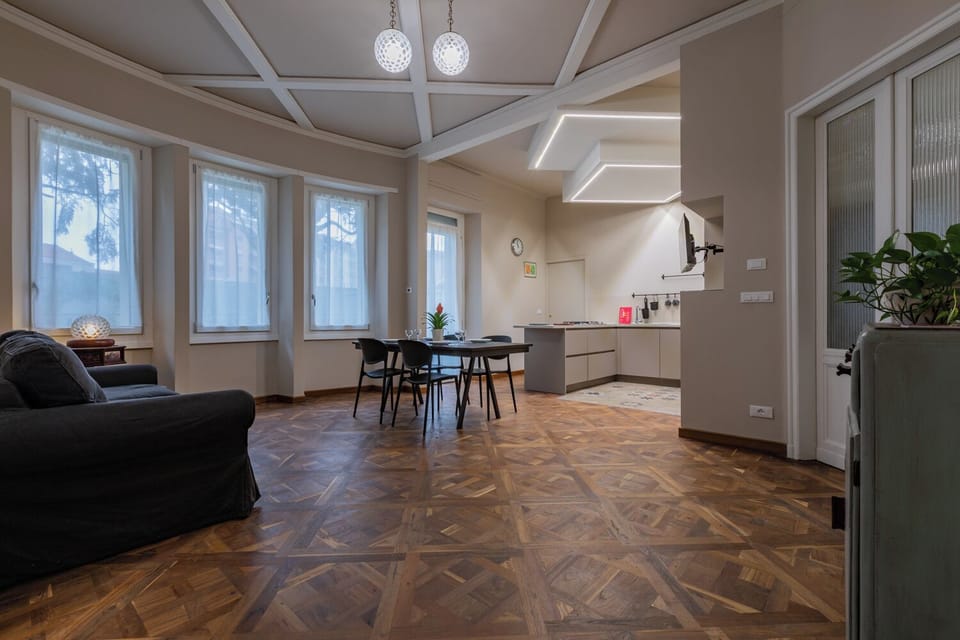 Apartment, 2 Bedrooms, Patio | Living area | 30-inch TV with satellite channels