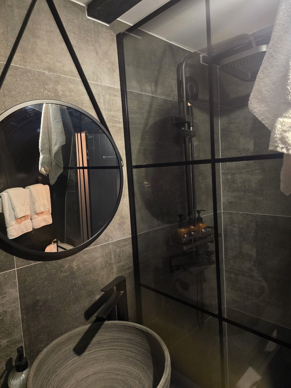 Superior Villa, Mountain View | Bathroom | Hair dryer, slippers, towels, soap