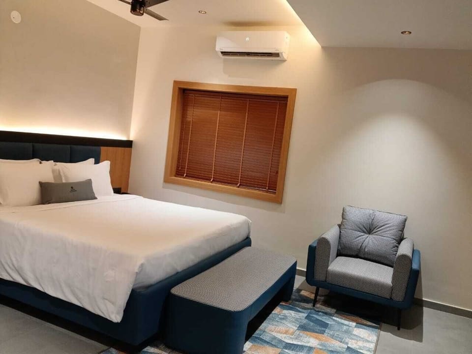 In-room safe, free WiFi