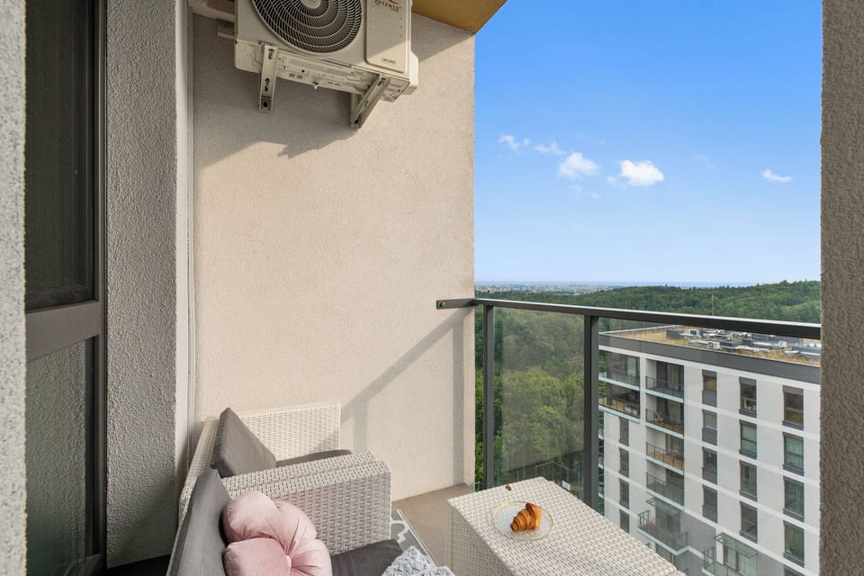 Deluxe Apartment, Hill View | Balcony