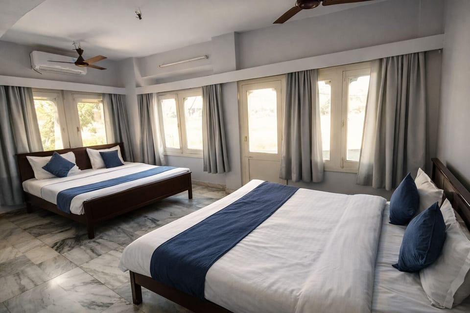 Family Quadruple Room | Desk, free WiFi, bed sheets