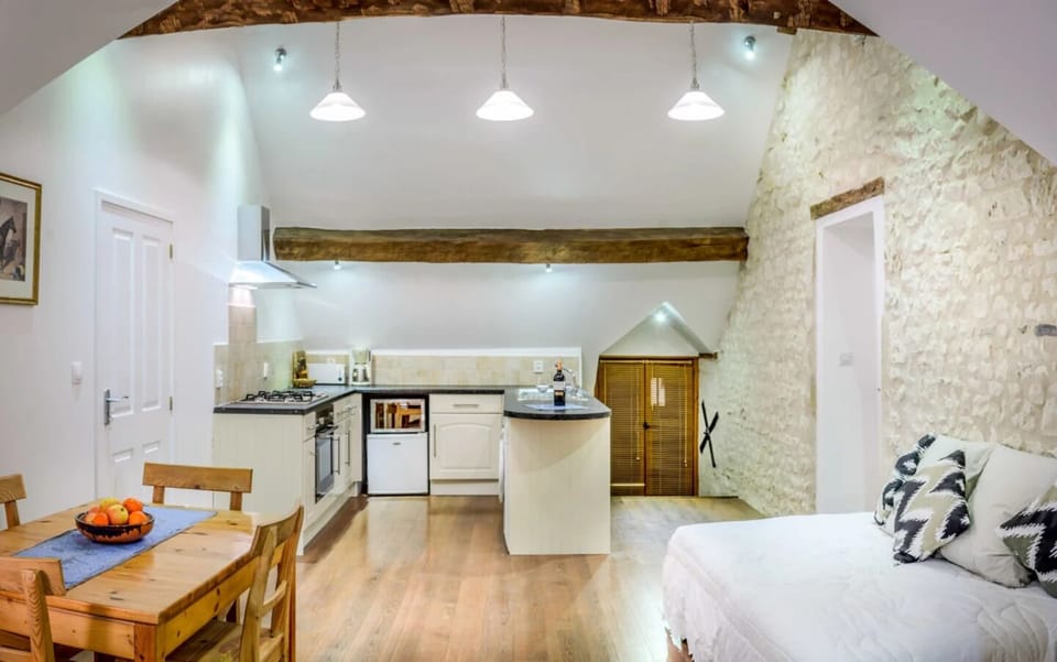 Comfort Apartment, Balcony, Garden View | Living area