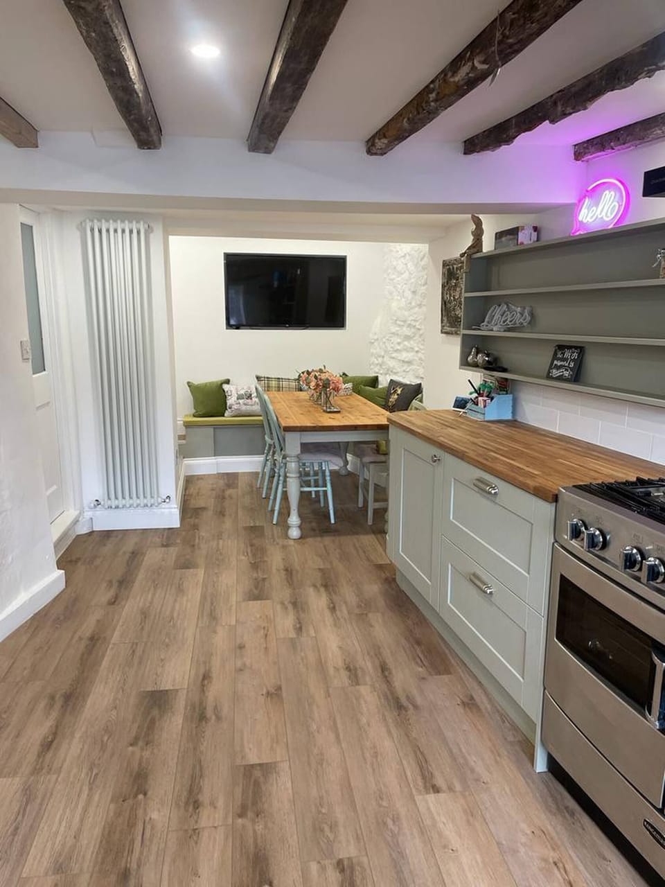 House, 4 Bedrooms, Balcony, City View | Room amenity