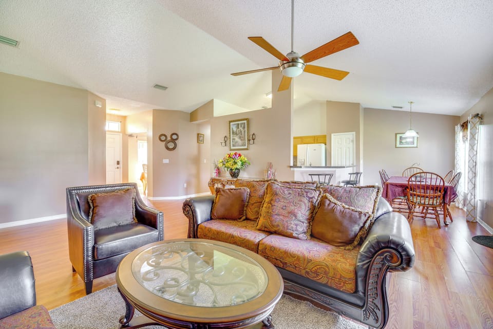 House (3 Bedrooms) | Interior