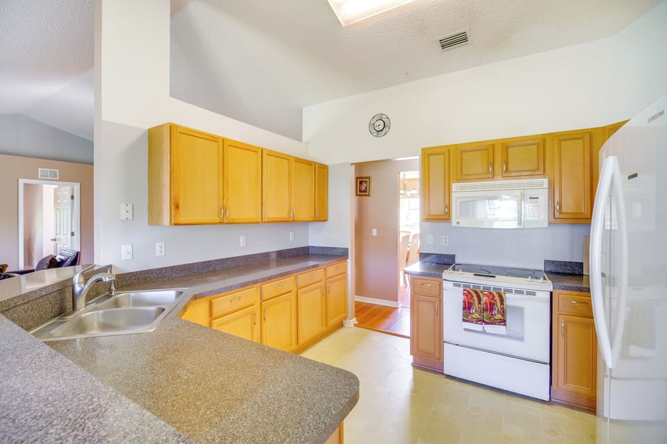 House (3 Bedrooms) | Interior