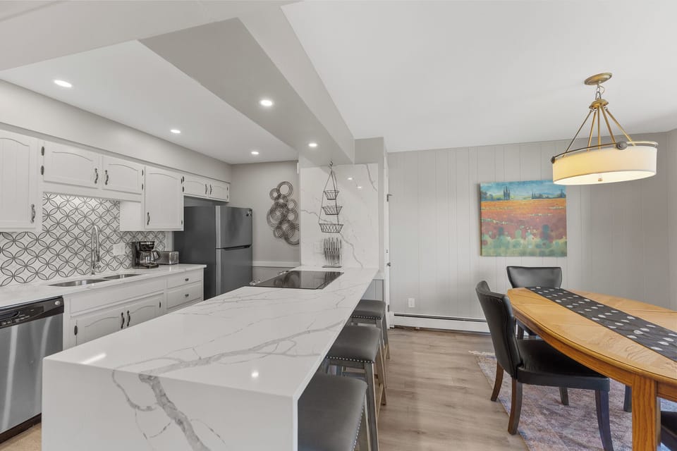 Condo (2 Bedrooms) | Property amenity