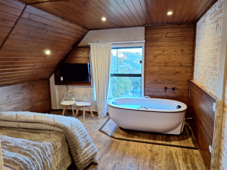 Standard Double Room | Premium bedding, pillowtop beds, minibar, in-room safe