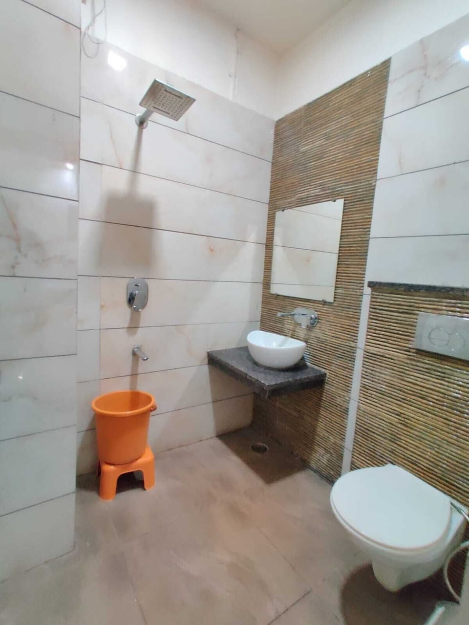 Deluxe Double Room, Balcony, City View | Bathroom | Hair dryer, slippers, towels, soap