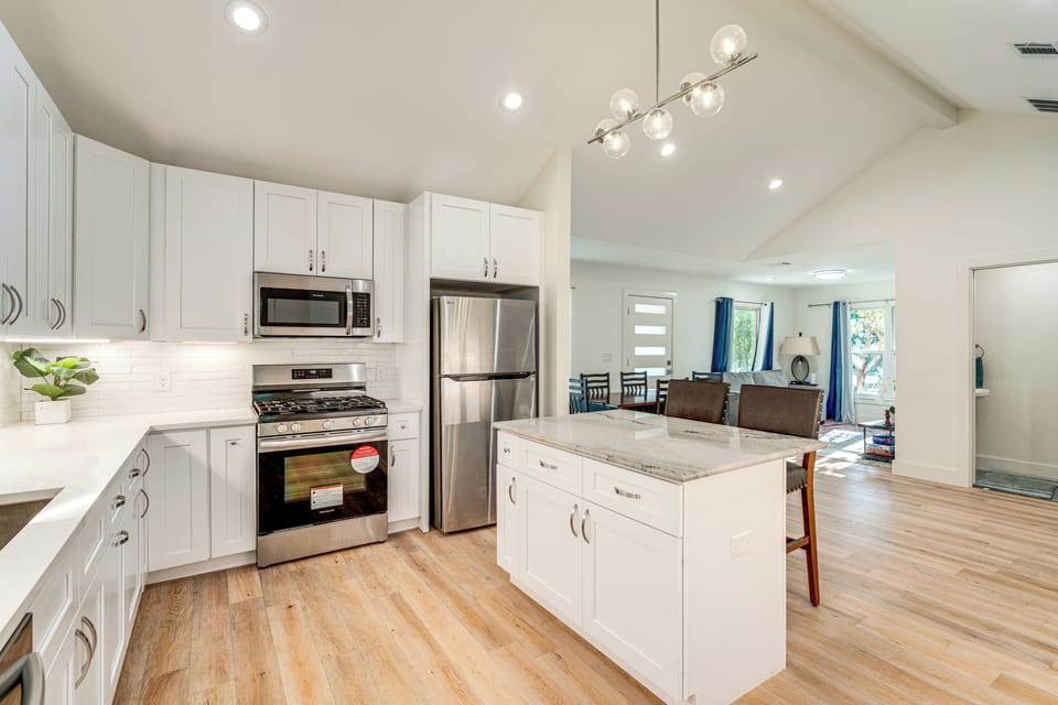 House (3 Bedrooms) | Interior