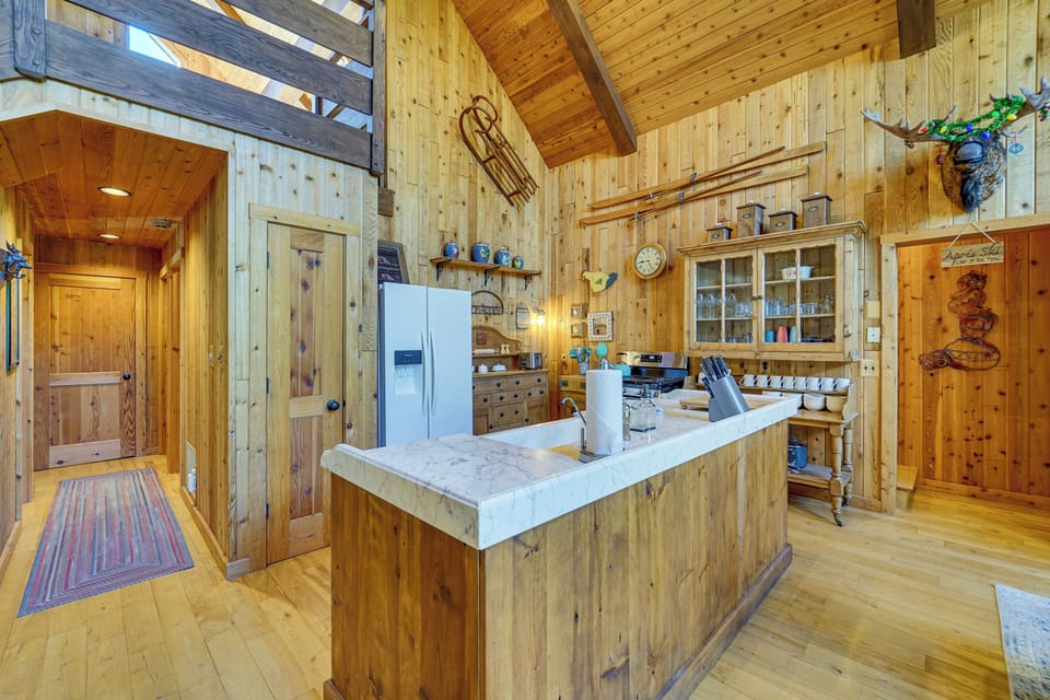 House (3 Bedrooms) | Interior