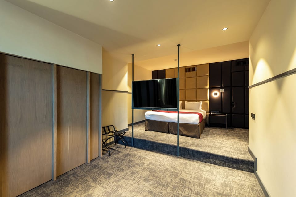 Deluxe Double or Twin Room | Desk, soundproofing, free WiFi