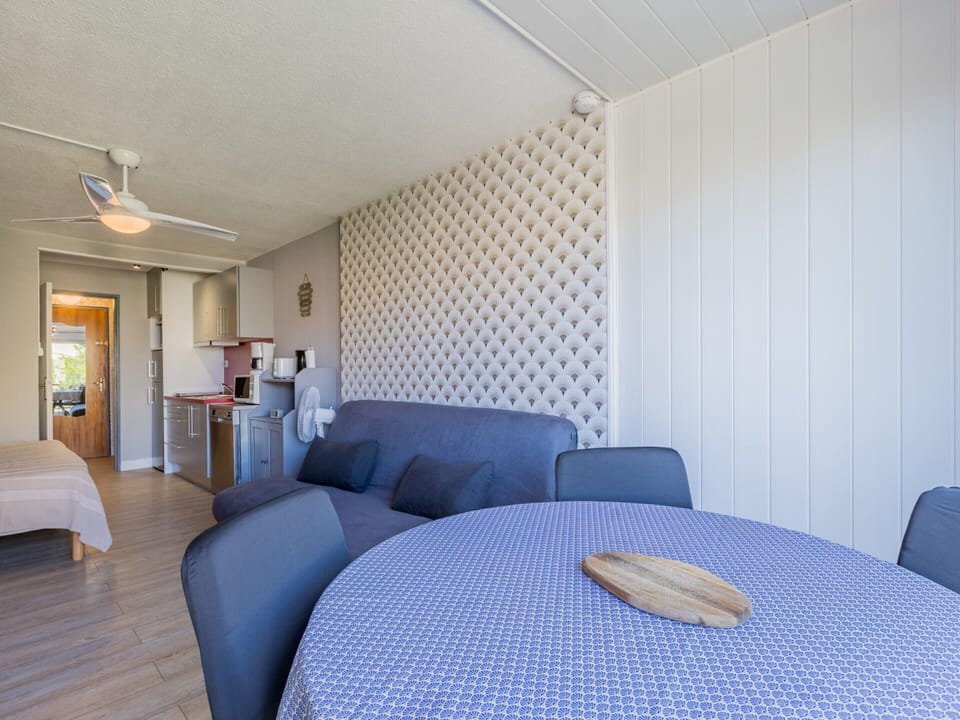 Apartment | Dining