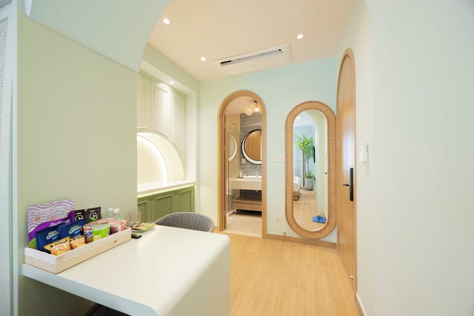 Design Double Room, 1 King Bed, City View | Free minibar items, in-room safe, desk, laptop workspace