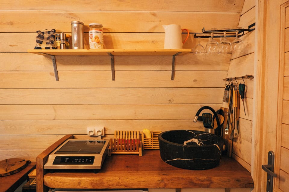 Coffee/tea maker, electric kettle, highchair