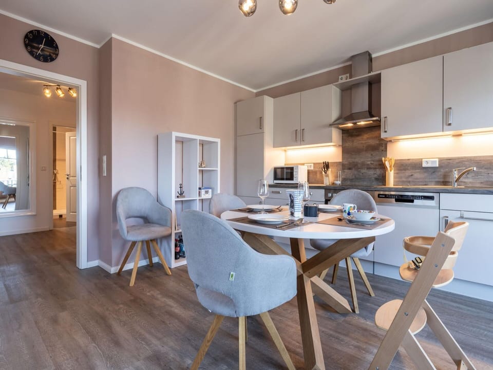 Apartment | Dining