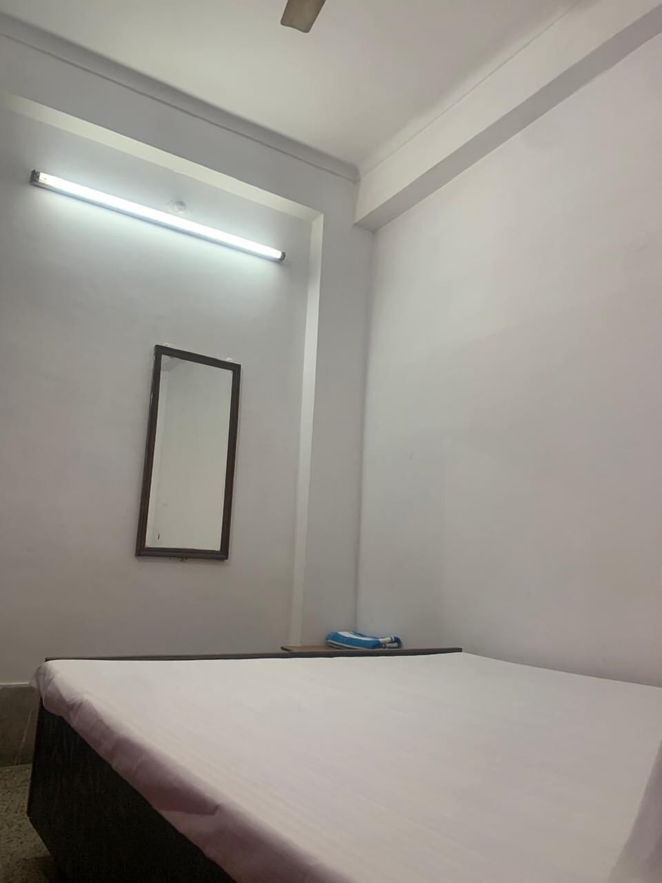 Deluxe Room, Air conditioning | Desk, laptop workspace, free WiFi, bed sheets