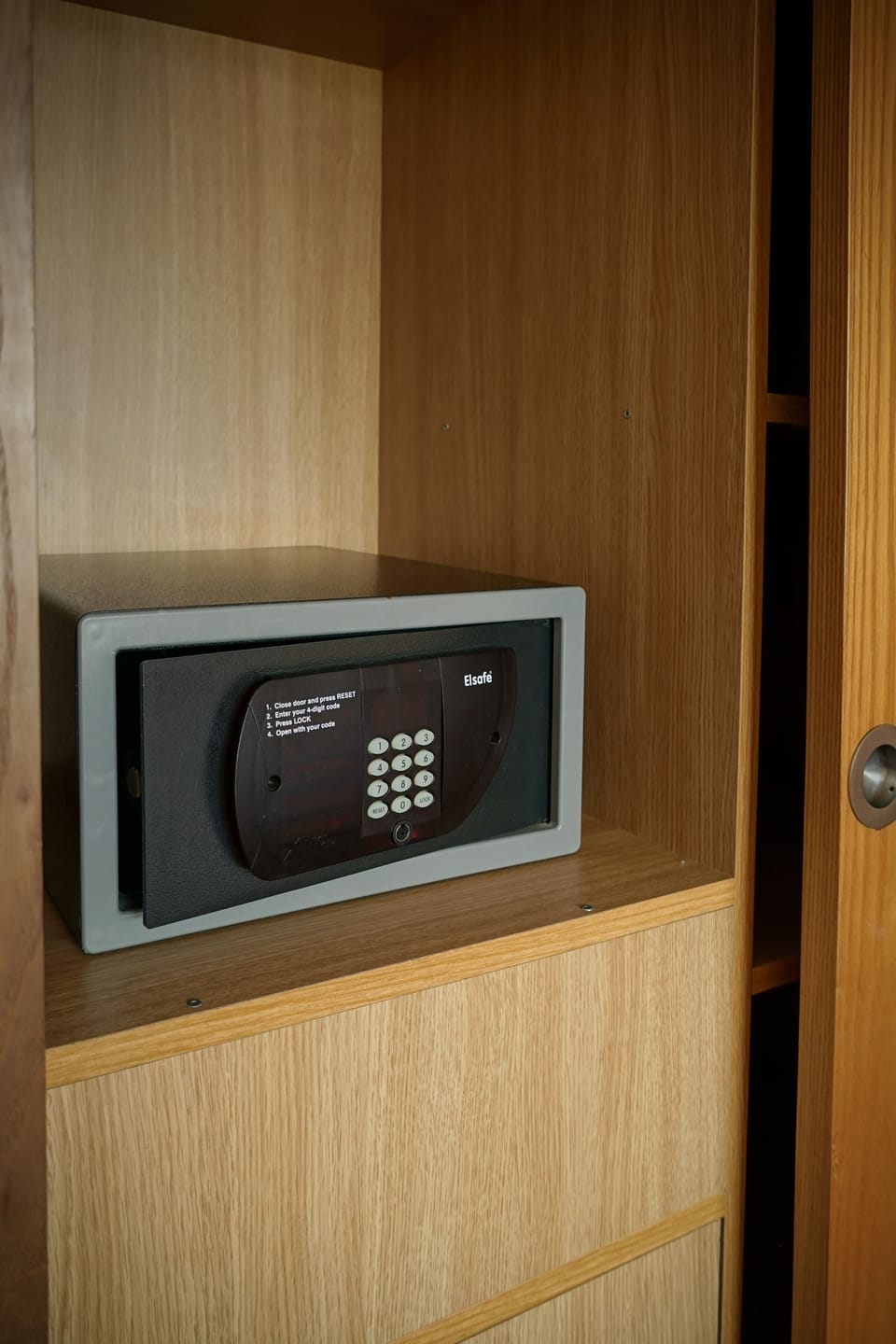 Double or Twin Room | Minibar, in-room safe, desk, laptop workspace