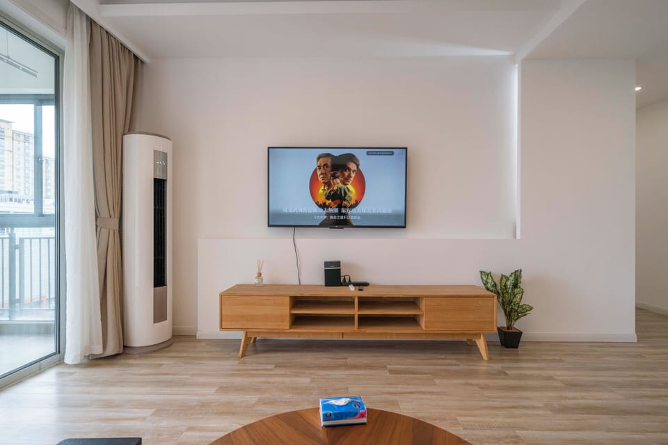 Superior Apartment, Balcony, City View | Living room