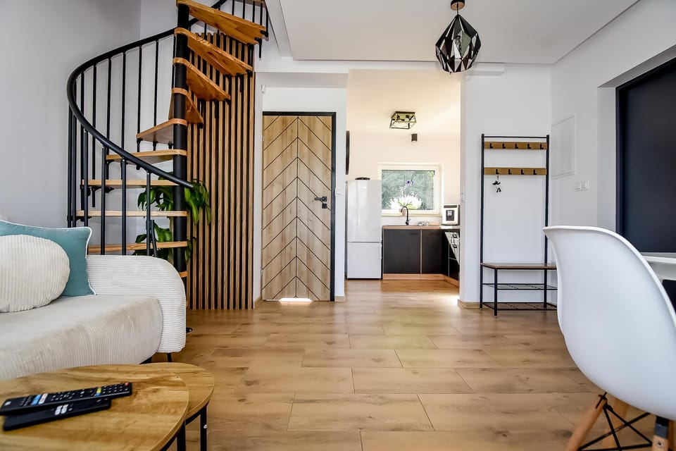 Chalet, 2 Bedrooms | Living room | Flat-screen TV