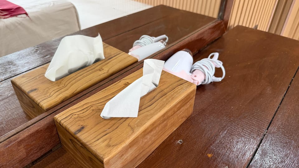Deluxe Double Room, Balcony, Courtyard View | Soundproofing, free WiFi, bed sheets