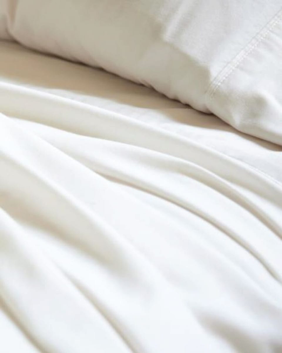 Deluxe Room, 1 King Size Bed or Twin Beds | Bathroom | Designer toiletries, hair dryer, bathrobes, slippers