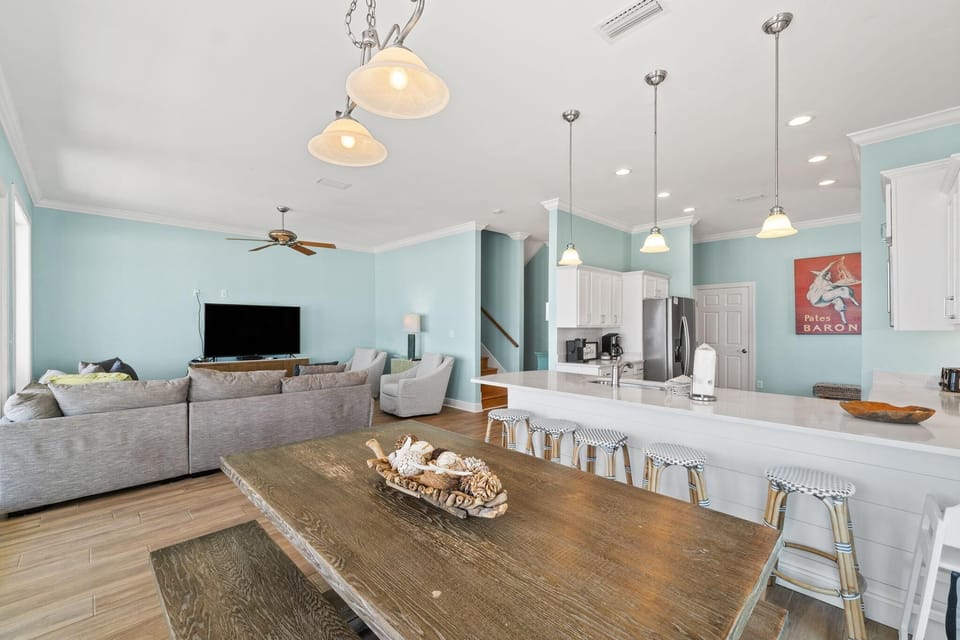 House, Multiple Beds (SeaNile) | Living area