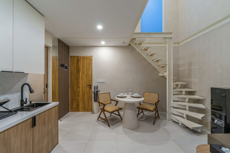 Bingin unit 13 | Private kitchen | Mini-fridge, stovetop, cookware/dishes/utensils