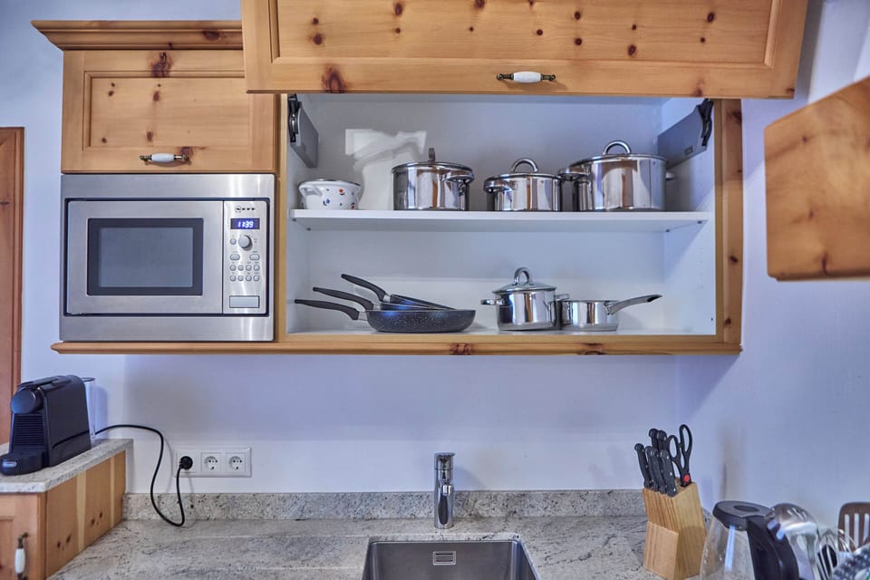 Family House, 2 Bedrooms, Garden View | Private kitchen | Coffee/tea maker, electric kettle, toaster