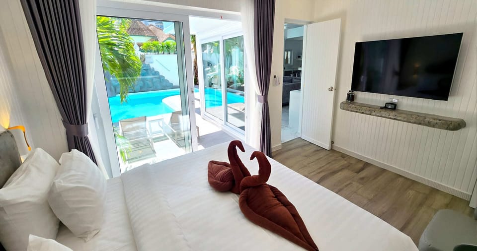 Luxury Villa, Private Pool | Egyptian cotton sheets, premium bedding, memory foam beds, minibar