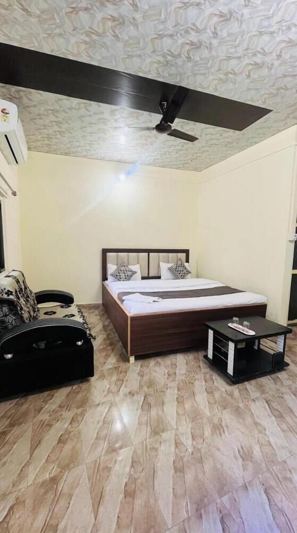Deluxe Double Room, City View | Free WiFi, bed sheets