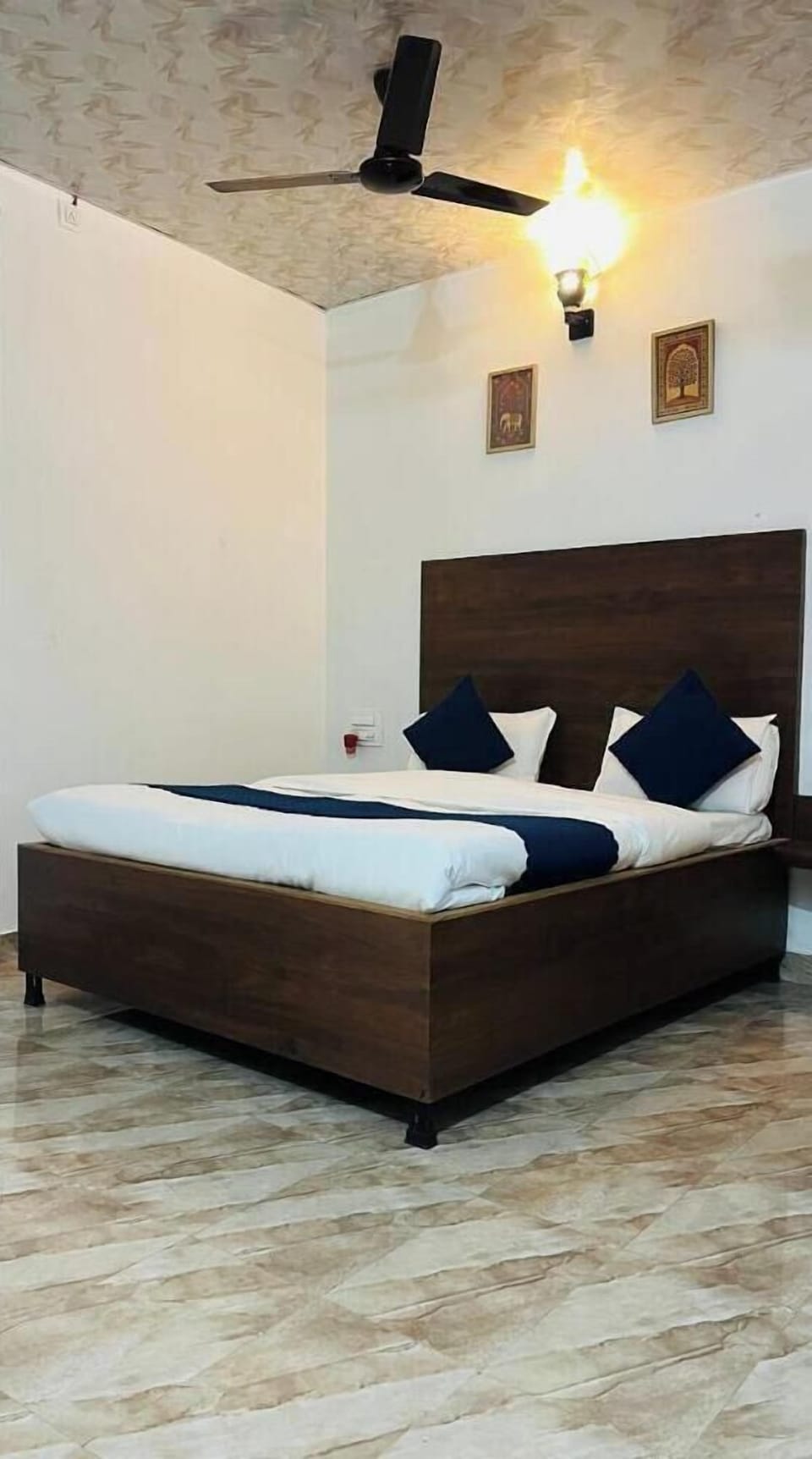 Deluxe Double Room, City View | Free WiFi, bed sheets