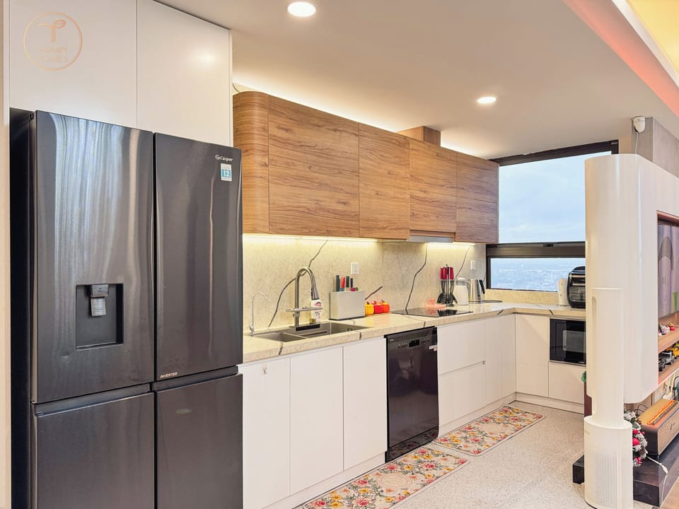 Premium Apartment, Balcony, River View | Private kitchen | Toaster