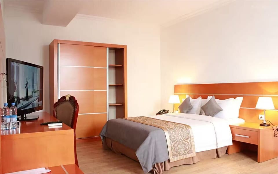 Standard Double Room | Desk, iron/ironing board, free WiFi, bed sheets