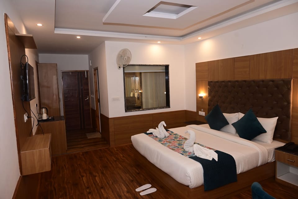 Comfort Double Room, Balcony, Mountain View | Free WiFi