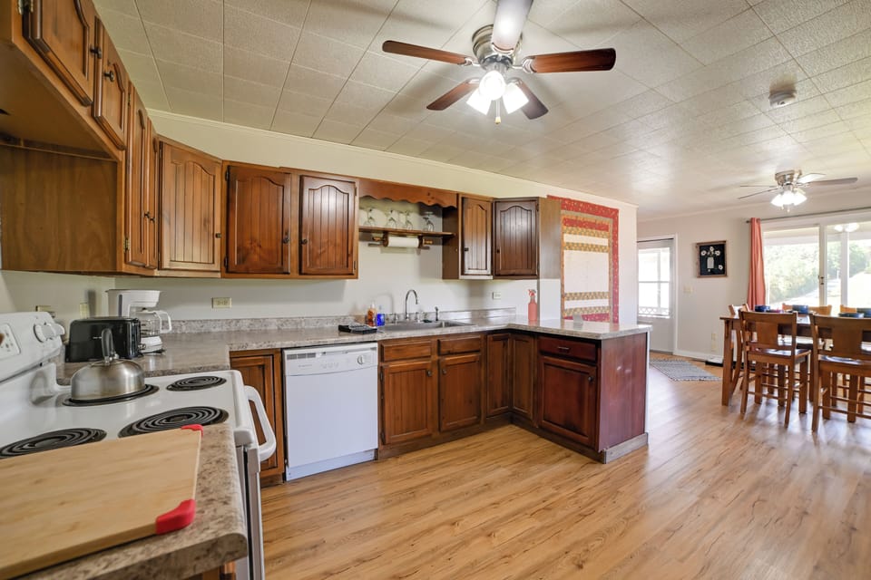 House (3 Bedrooms) | Interior