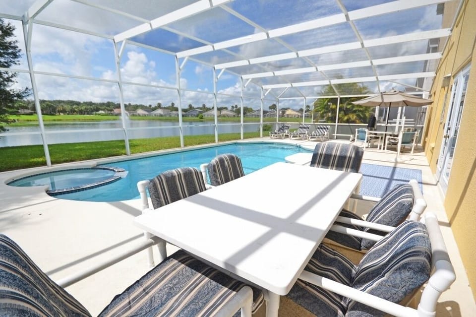 House, 5 Bedrooms | Pool