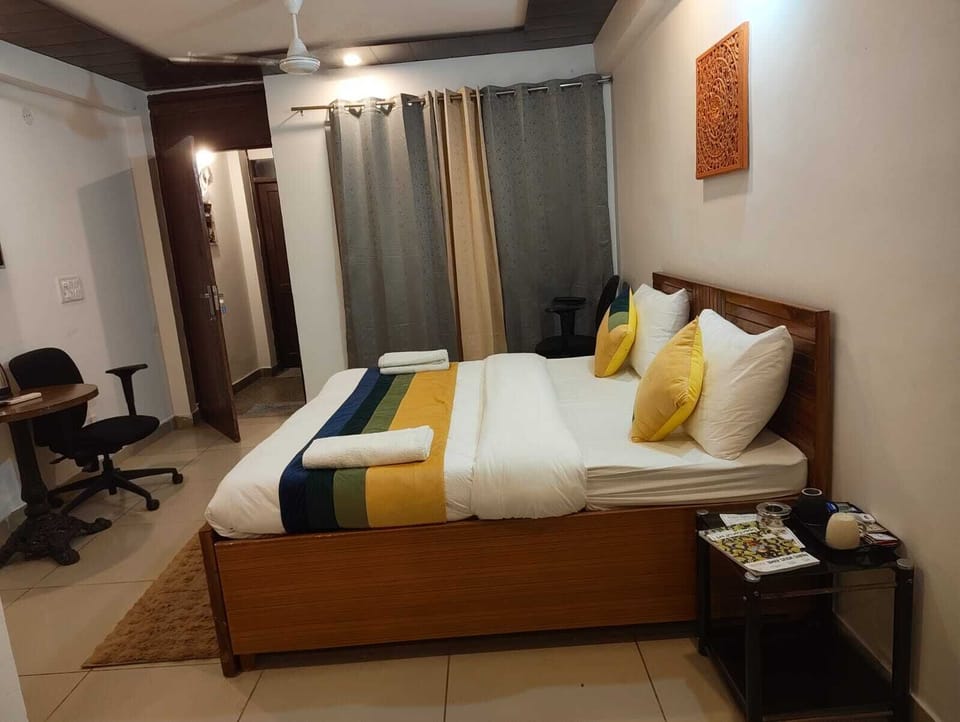 Double Room | Free WiFi, bed sheets