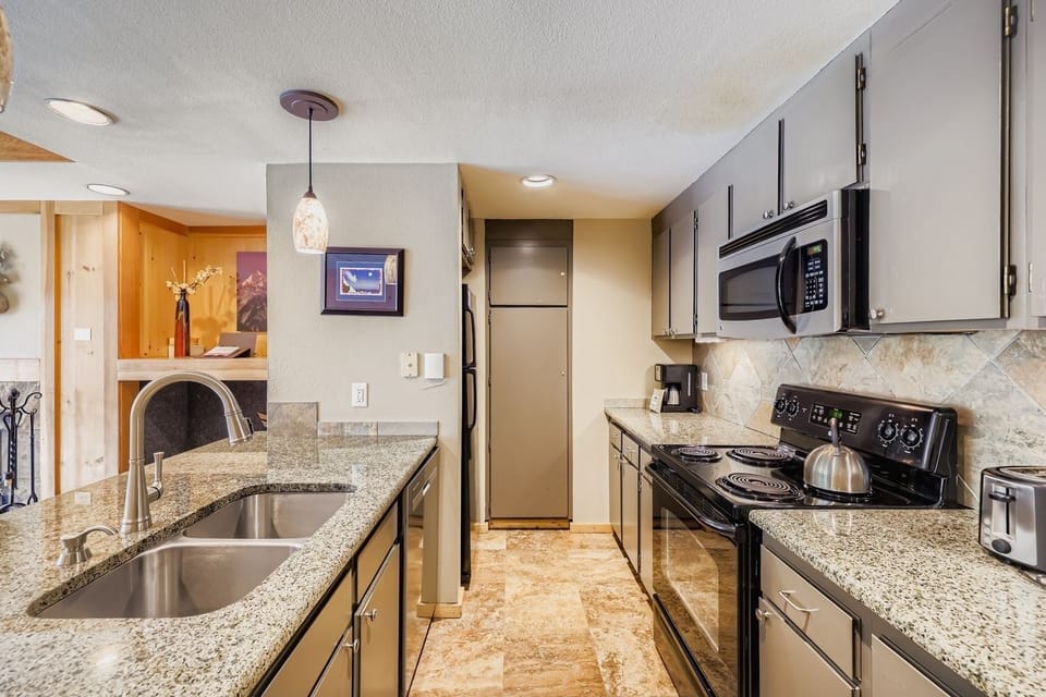 Condo, 2 Bedrooms | Private kitchen | Coffee/tea maker, fridge, toaster