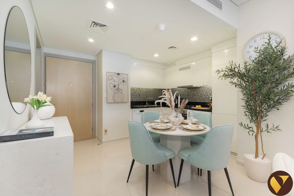 Luxury Apartment, Balcony, Sea View | Dining room