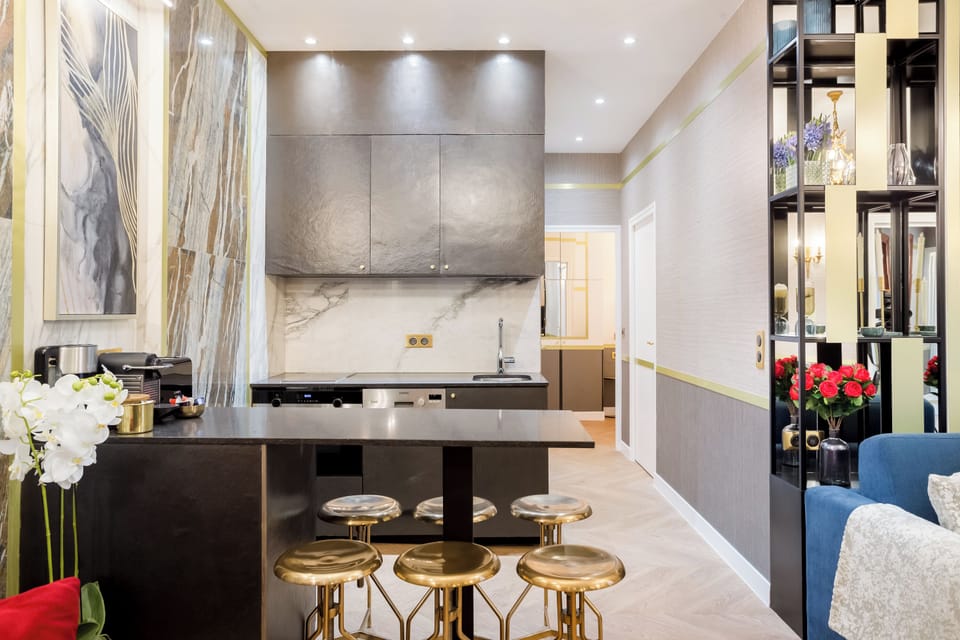 Apartment, Courtyard View | Private kitchen | Fridge, microwave, oven, stovetop