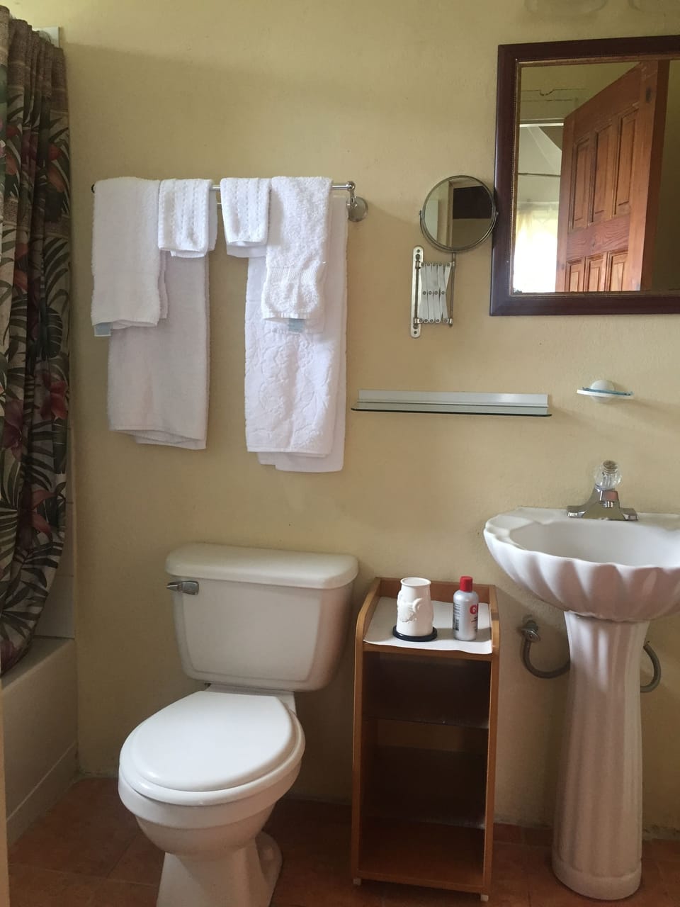 Combined shower/tub, hair dryer, towels, soap