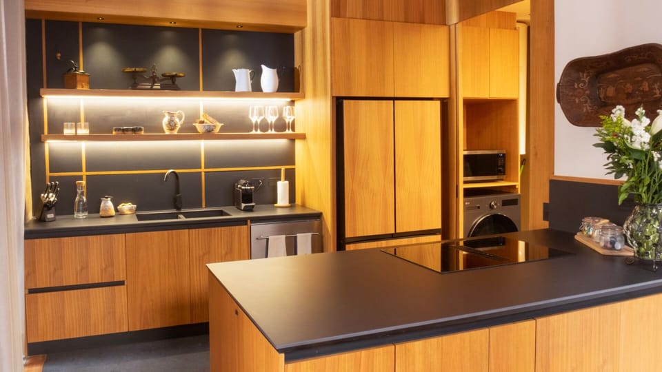 Luxury Suite, Balcony, City View | Private kitchen
